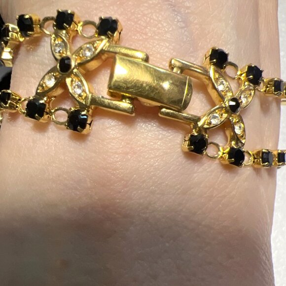 Black & Clear Crystal Bracelet Floral Hugs Gold-tone Chain - 7.25" - Picture 3 of 16